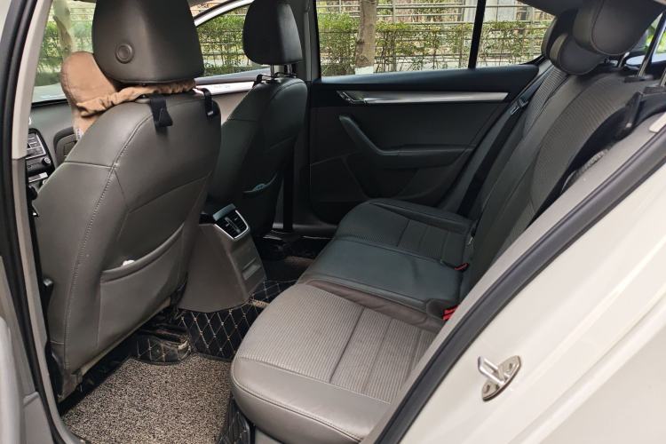 Used Skoda Octavia 2015 1.6L Manual Yijie Edition