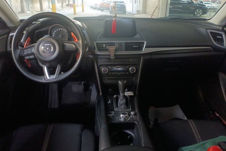Used Mazda Mazda 3 Axela 2017 Hatchback 2.0L Automatic Luxury Model Emission Standard China V
