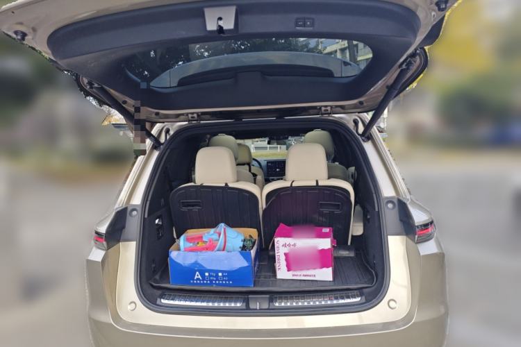 Used Li Auto L9 2022 Max model
