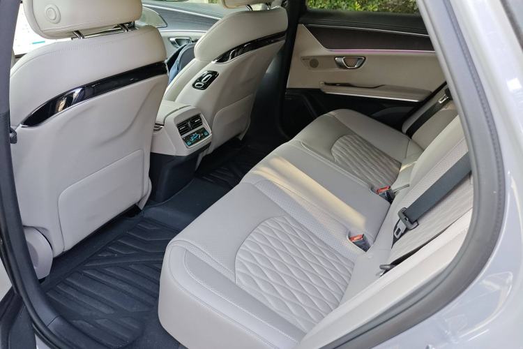 Used BYD Han 2025 DM-i Intelligent Driving Edition 125KM LiDAR Flagship Model
