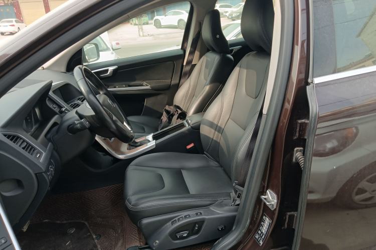 Used Volvo XC60 2017 T5 Smart Upgrade Edition
