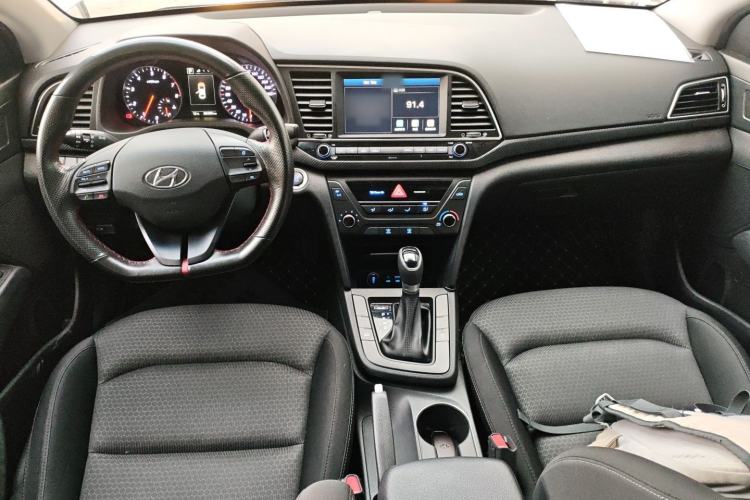 Used Hyundai Elantra 2018 1.4T Dual-Clutch Xuan Dong · Dynamic Edition
