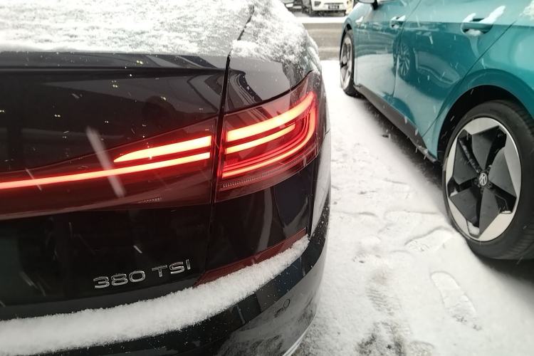 Used Volkswagen Passat 2024 380TSI Dragon Glory Edition
