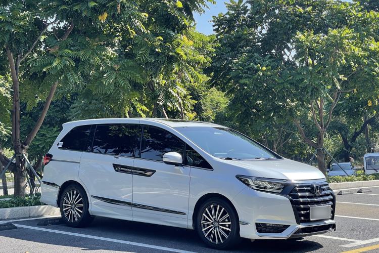 Used Honda Elysion 2024 2.0L eHEV Luxury Edition
