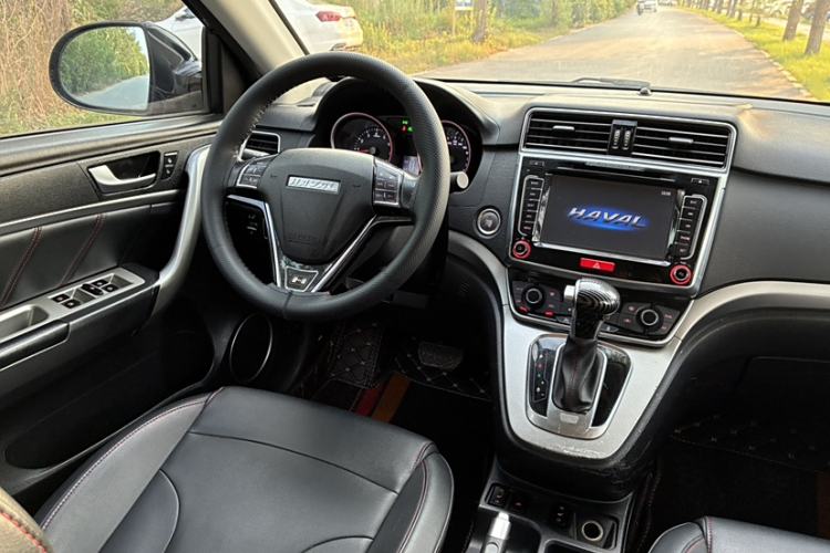 Used Haval H6 2017 Red-Label Sport Edition 1.5T Automatic Two-Wheel Drive Luxury Model
