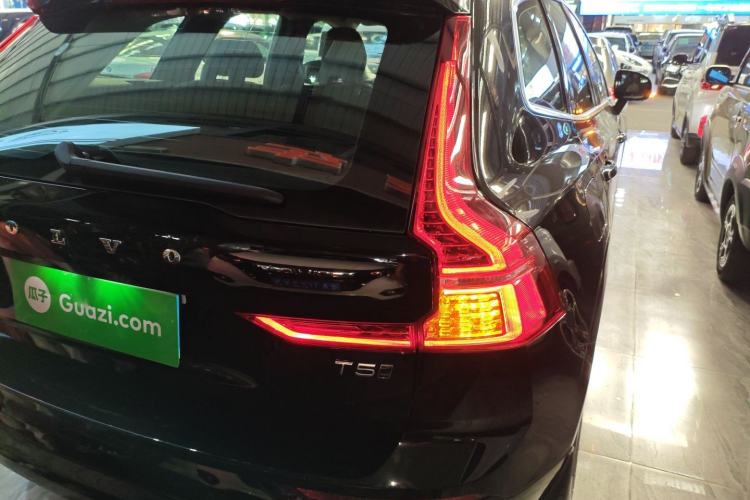 Used Volvo XC60 2019 T5 4x4 Zhiyuan Edition China VI Standard
