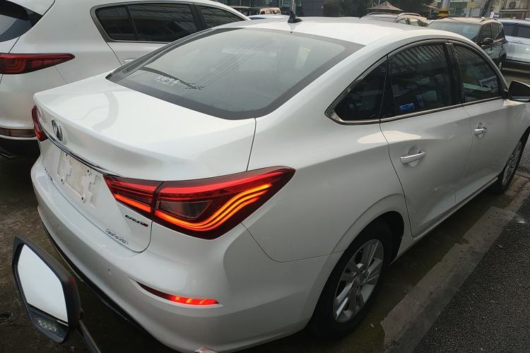 Used Changan Eado 2019 High-Energy Edition 1.6L GDI Manual Pioneer Model China VI Standard
