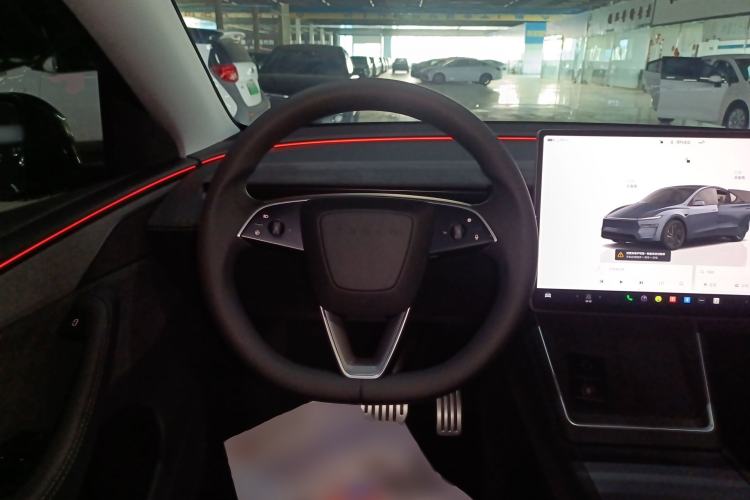 Used Tesla Model Y 2025 Long-Range All-Wheel-Drive Version