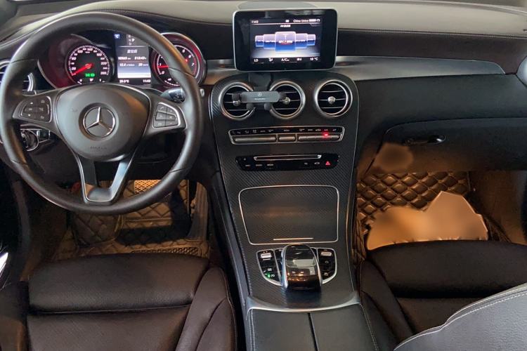 Used Mercedes-Benz GLC 2017 GLC 260 4MATIC Luxury Model
