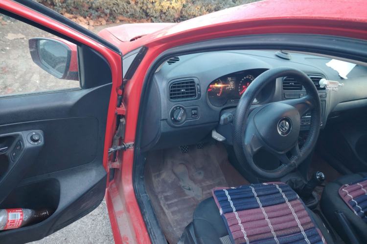 Used Volkswagen Polo 2014 1.4L Manual Fashion Edition
