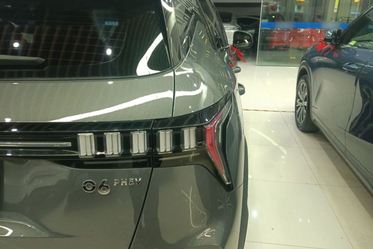 Used Lynk & Co 06 EM-P 2022 PHEV 84 km Range Pro Version