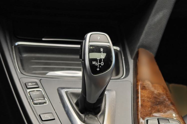 Used BMW 3 Series 2015 320Li Luxury Design Package Premium Edition