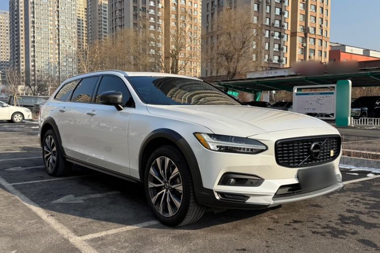 Used Volvo V90 2021 Cross Country B5 AWD Smart Range Edition
