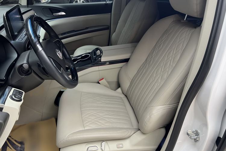 Used Buick GL8 2023 Land Executive Class Comfort Model
