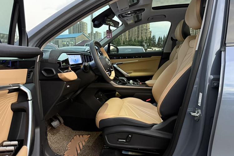 Used Geely Auto FX11 2023 2.0TD DCT Prestige Edition
