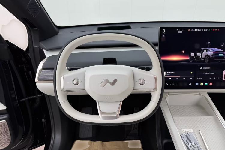 Used ONVO L60 2024 60 kWh Rear-Drive Version
