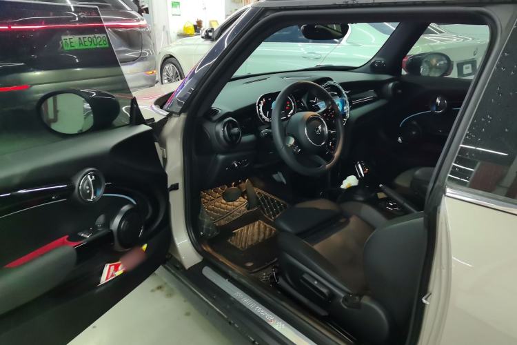 Used MINI MINI 2023 Updated 2.0T COOPER S Artist
