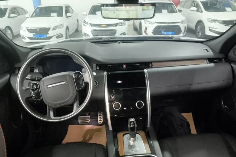 Used Land Rover Discovery Sport 2020 249 PS R-Dynamic Luxury Custom Edition
