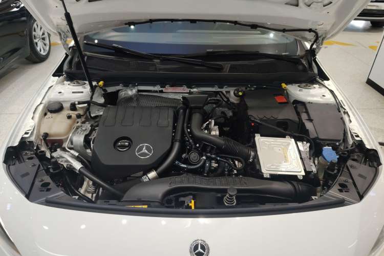 Used Mercedes-Benz A-Class 2020 Restyled A 200 L Sport Sedan Fashion Version
