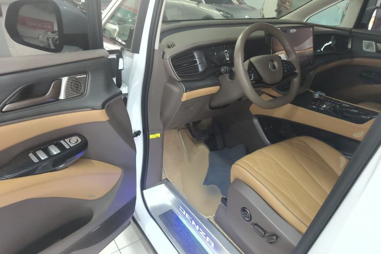 Used Denza D9 2022 DM-i 970 Four-Wheel Drive Prestige Model