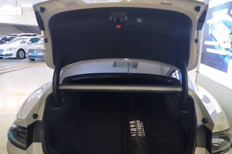 Used  SU7 2024 Rear-Drive Ultra-Long Range Advanced Pro-Level Intelligent Driving Version
