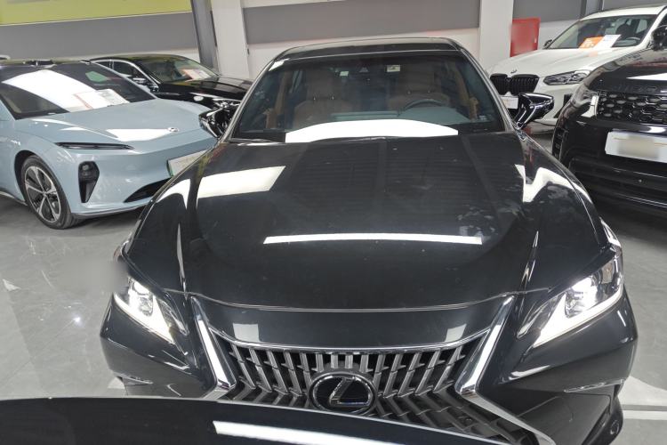 Used Lexus ES 2023 200 Excellence Edition