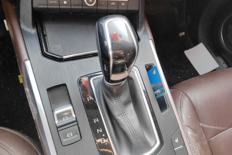 Used Wey VV5 2017 2.0T Ultra-Luxury Version
