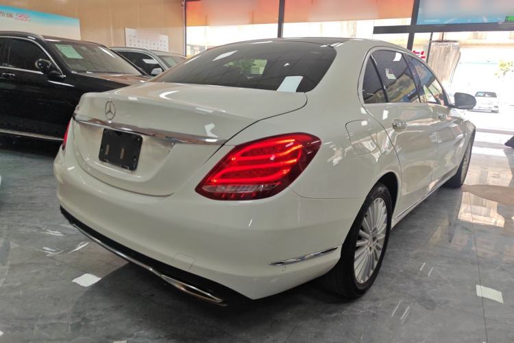 Used Mercedes-Benz C-Class 2015 C 200 L
