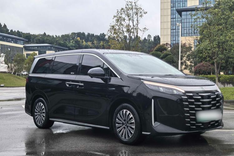 Used BYD Xia 2025 DM-i 1.5T 180km Beyond Edition
