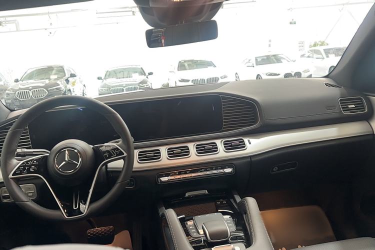 Used Mercedes-Benz GLE Coupe 2024 GLE 450 4MATIC Coupe SUV Fashion Model
