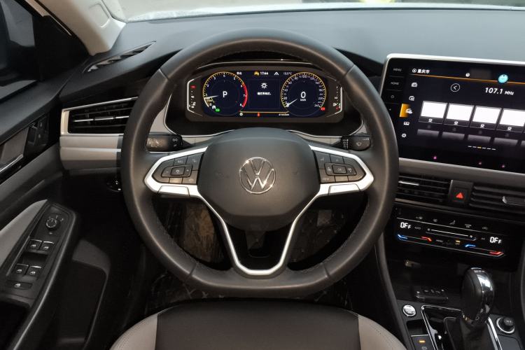 Used Volkswagen Bora 2023 300TSI DSG Prestige Edition
