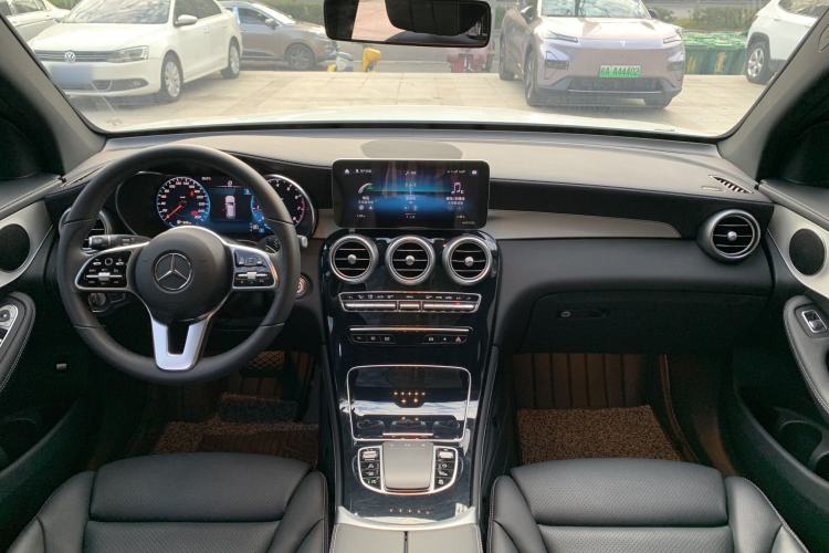 Used Mercedes-Benz GLC 2021 GLC 260 L 4MATIC Dynamic Edition
