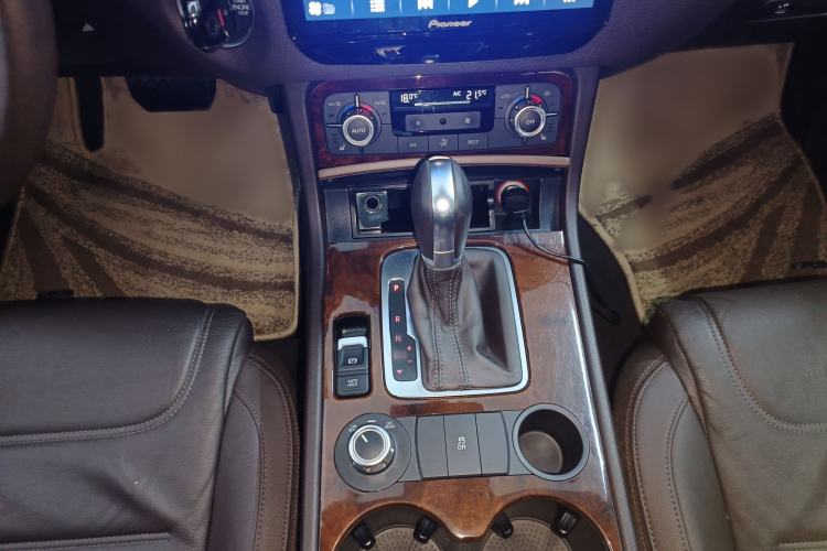 Used Volkswagen Touareg 2011 3.0 TSI Standard Version
