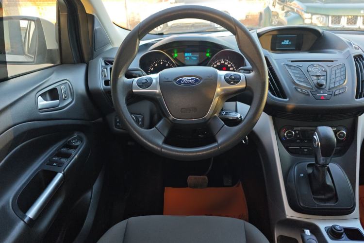 Used Ford Kuga 2015 1.5L GTDi Two-Wheel-Drive Comfort Model
