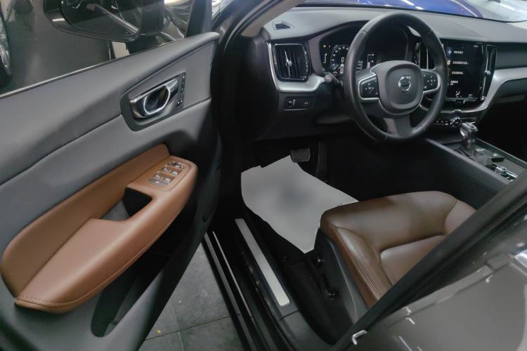 Used Volvo XC60 2020 T5 4x4 Zhiyi Luxury Edition
