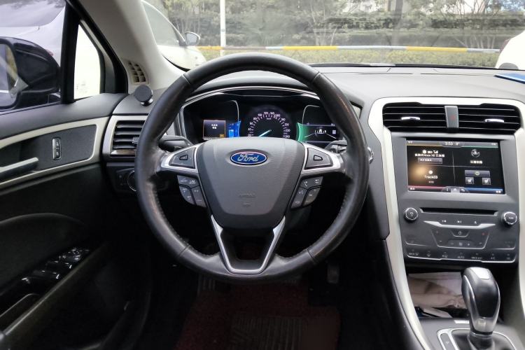 Used Ford Mondeo 2013 2.0L GTDi 200 Luxury Model
