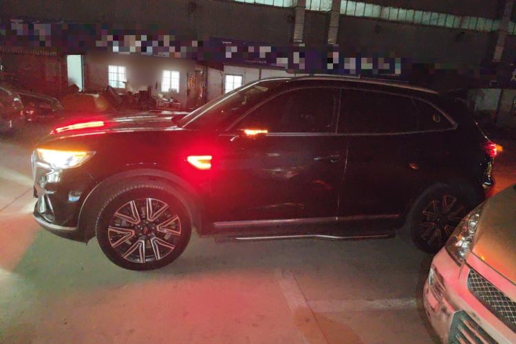 Used Hongqi HS5 2022 Facelifted Version 2.0T Smart Connect Flagship All-Wheel-Drive Edition