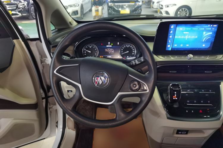 Used Buick GL8 2021 Land Cruiser Executive Class 652T Comfort Model
