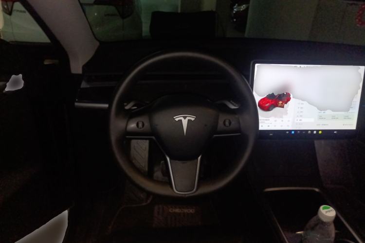 Used Tesla Model Y 2023 Long-Range All-Wheel-Drive Version