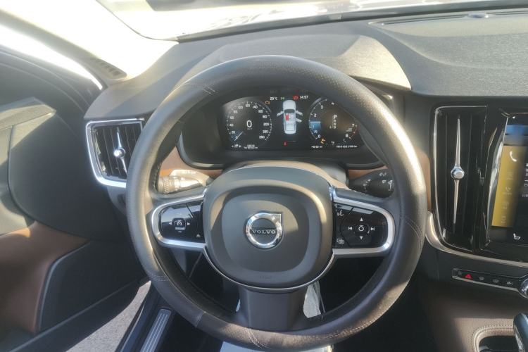 Used Volvo S90 2020 Facelifted T5 Zhiyi Luxury Edition
