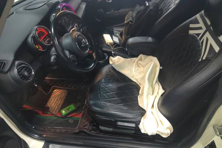 Used  MINI 2016 1.2T ONE Pioneer Edition
