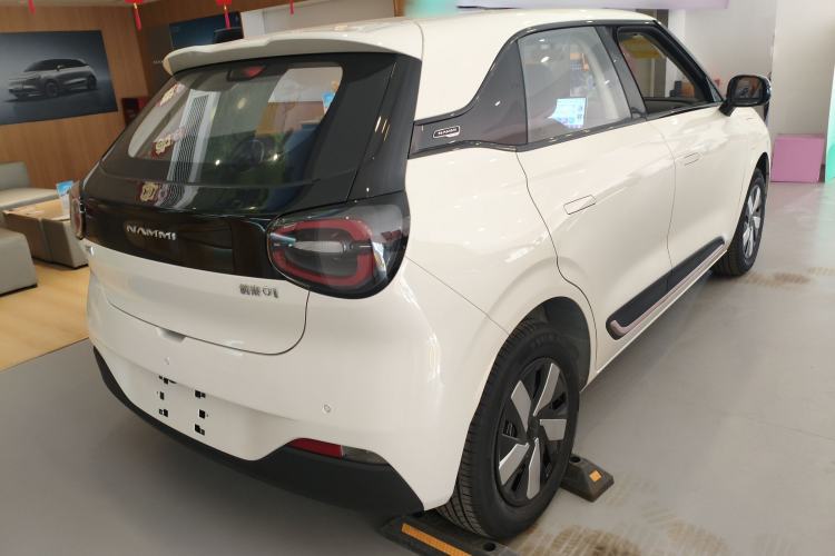 Used Dongfeng NAMMI 01 
