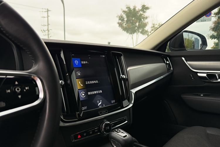 Used Volvo S90 2020 T4 SmartDrive Luxury Edition
