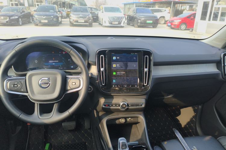 Used Volvo XC40 2024 B4 4x4 Smart Luxury Edition