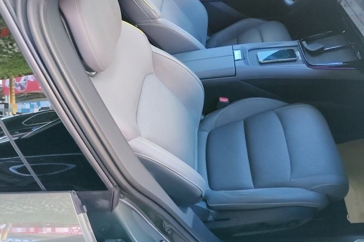 Used Lynk & Co 08 EM-P 2023 220km All-Wheel-Drive Performance Halo
