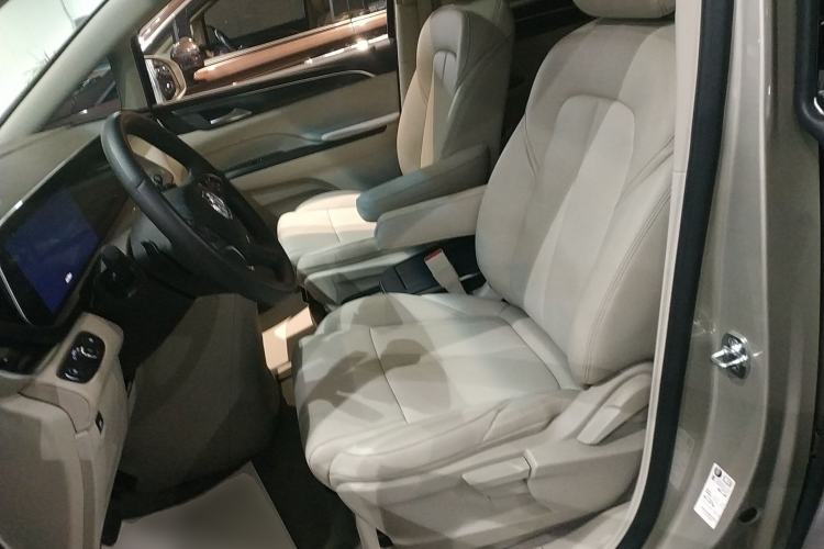 Used Buick GL8 2022 ES Landtrek 653T Comfort Edition
