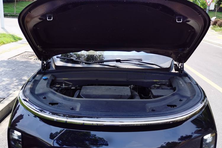 Used Li Auto L8 2024 PRO Model
