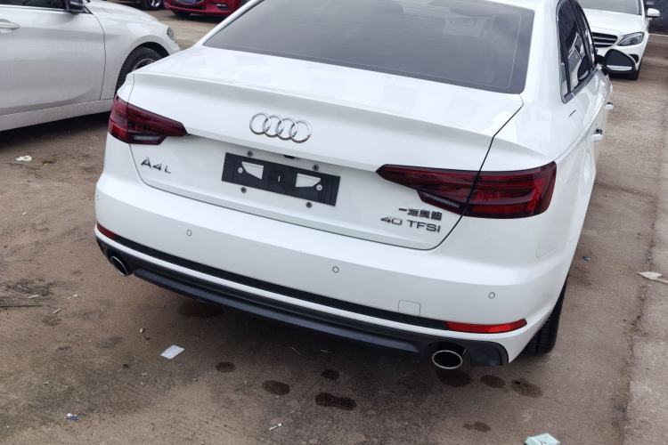 Used Audi A4L 2018 30th Anniversary Edition 40 TFSI Fashion Model
