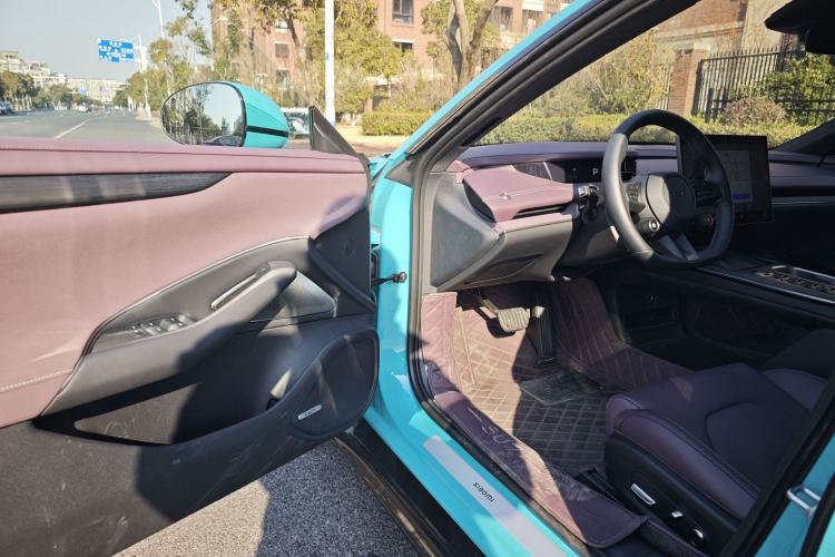 Used  SU7 2024 Rear-Drive Ultra-Long Range Advanced Pro-Level Intelligent Driving Version
