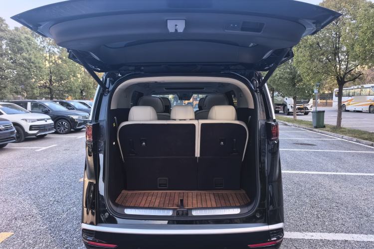 Used Denza D9 2024 DM-i 980 Four-Wheel Drive Flagship Model
